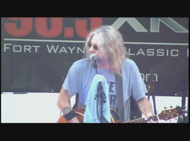 Rock the Plaza: Chilly Adams